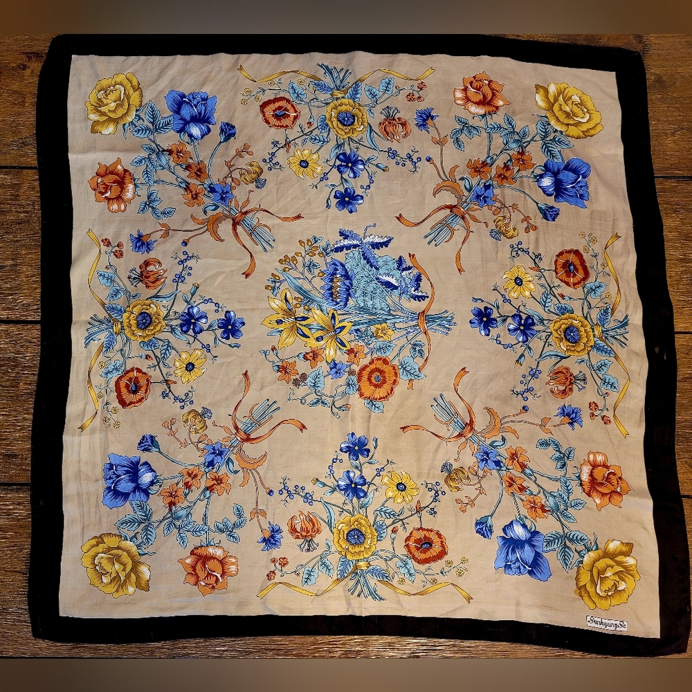 Sunkyung Sa Scarf square floral print